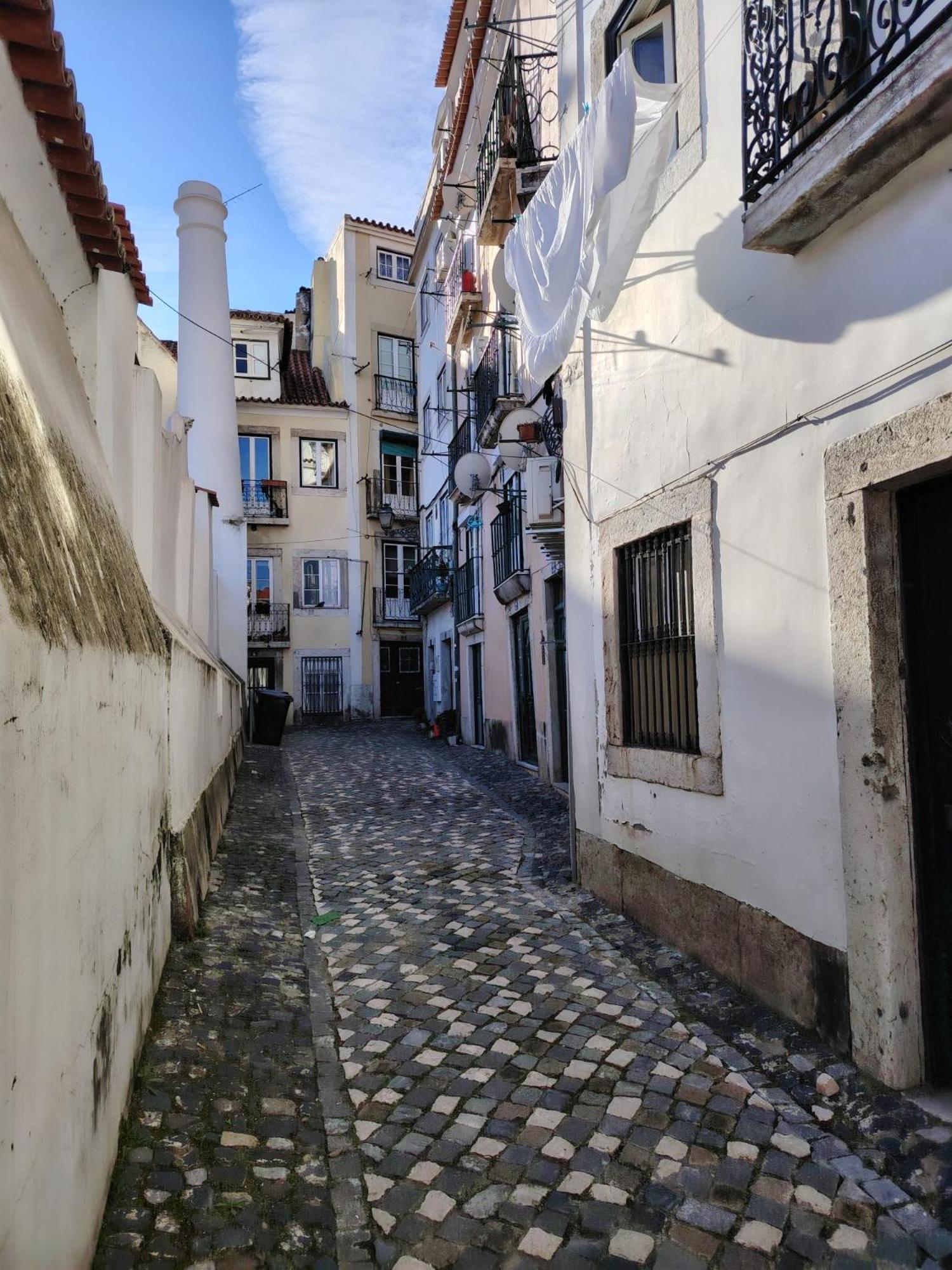 Apartment Alfama With A View Lisbon
